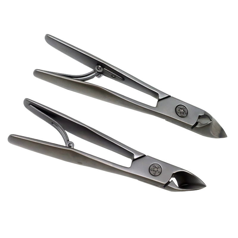 Large opening cow horn bevelled nail clippers 
