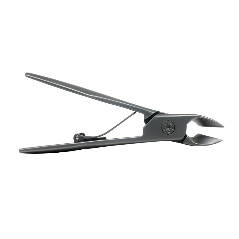 Large opening cow horn bevelled nail clippers