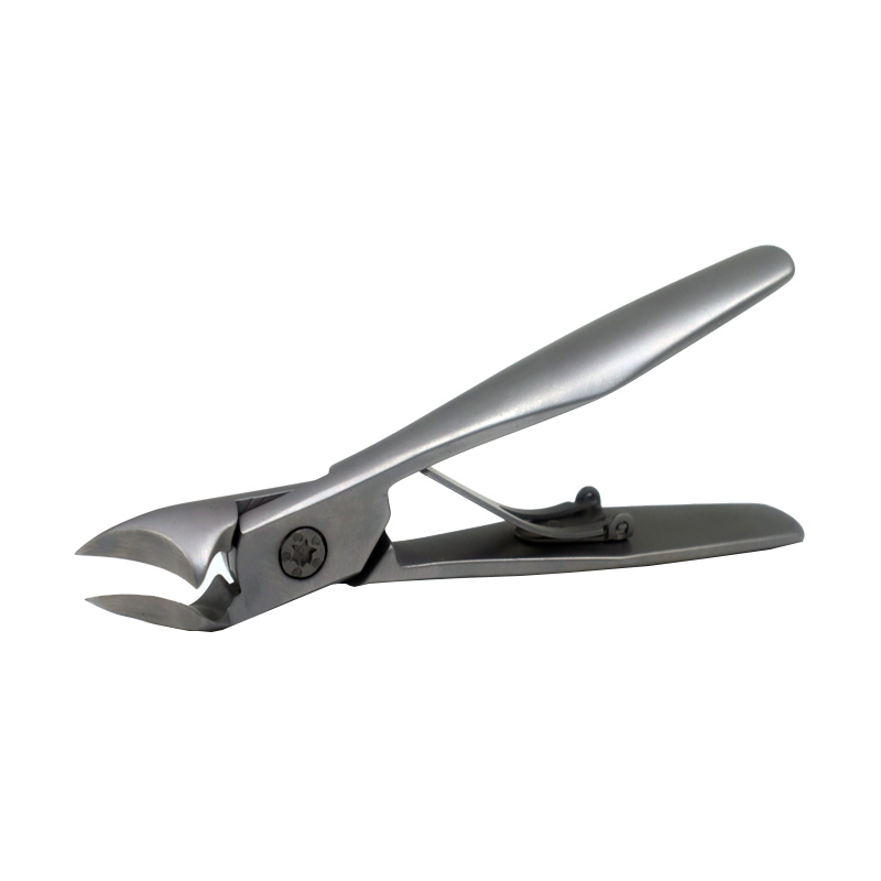 Large opening cow horn bevelled nail clippers